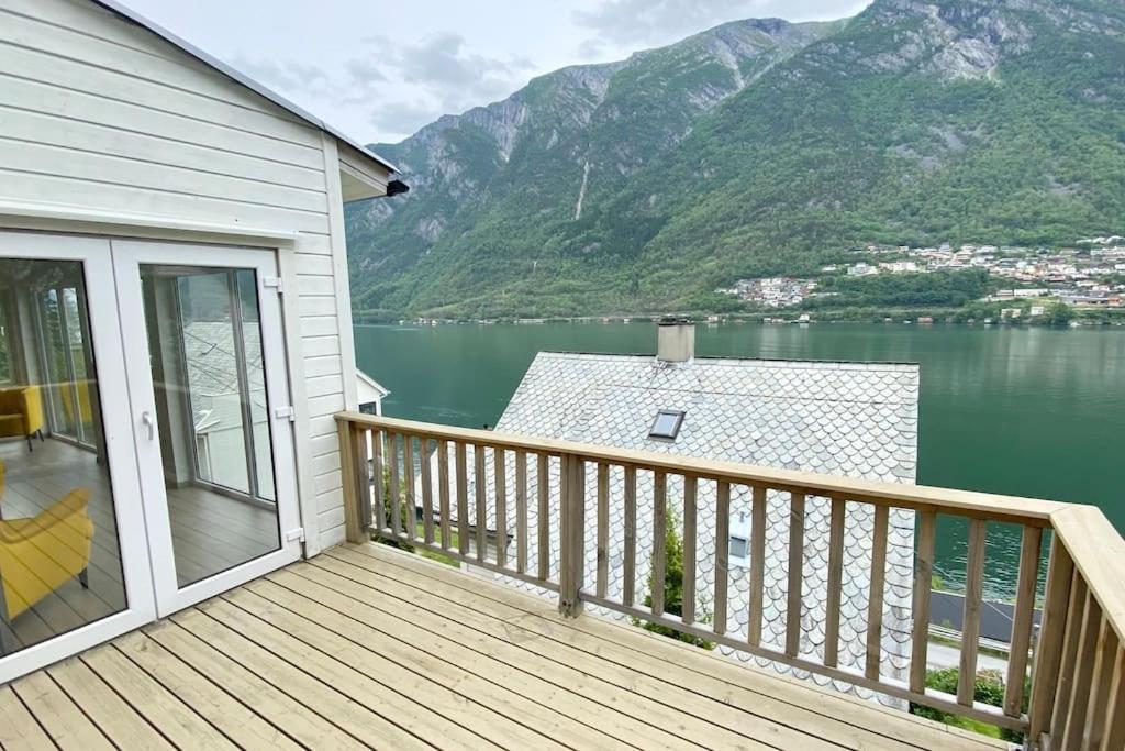 Villa Fjordside Panorama House Trolltunga Odda Exterior foto