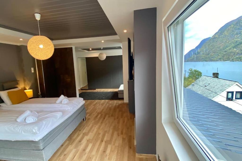 Villa Fjordside Panorama House Trolltunga Odda Exterior foto