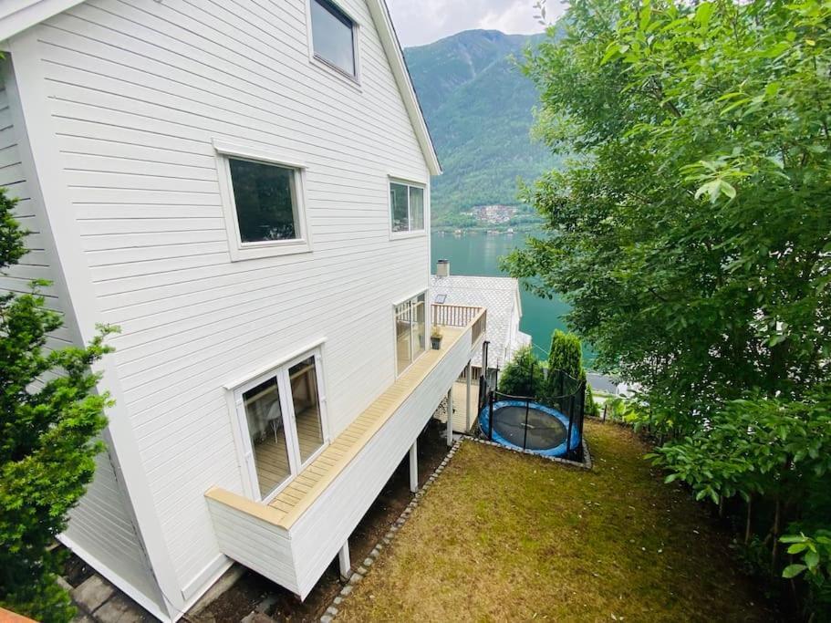 Villa Fjordside Panorama House Trolltunga Odda Exterior foto